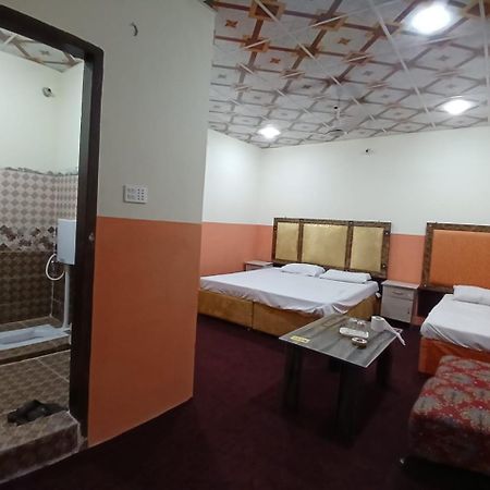 New Pak Royal Hotel Lahore Eksteriør bilde