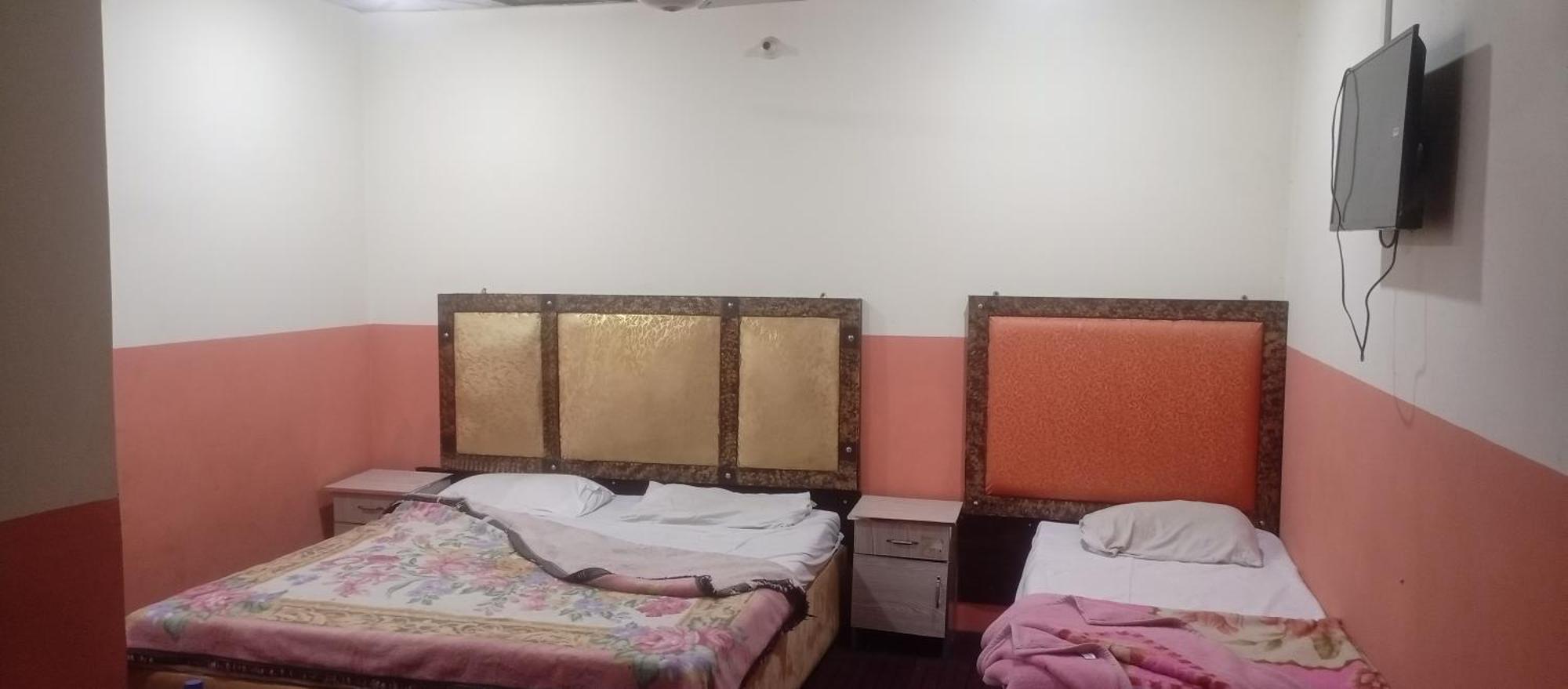 New Pak Royal Hotel Lahore Eksteriør bilde