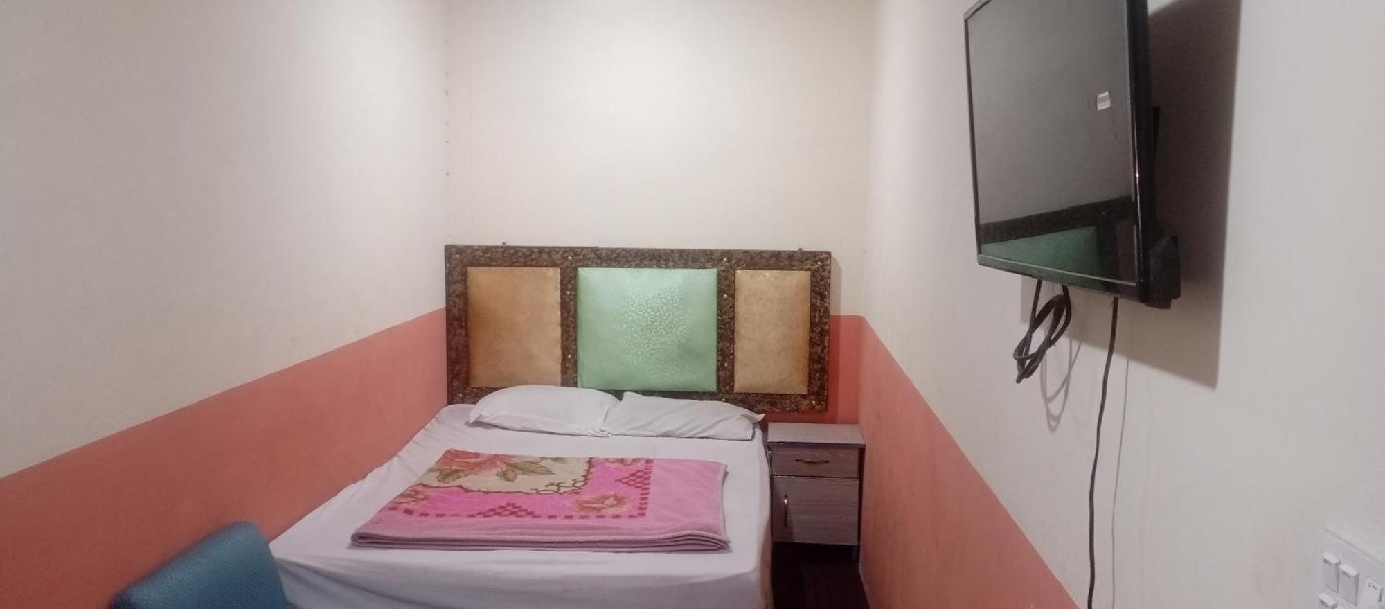 New Pak Royal Hotel Lahore Eksteriør bilde